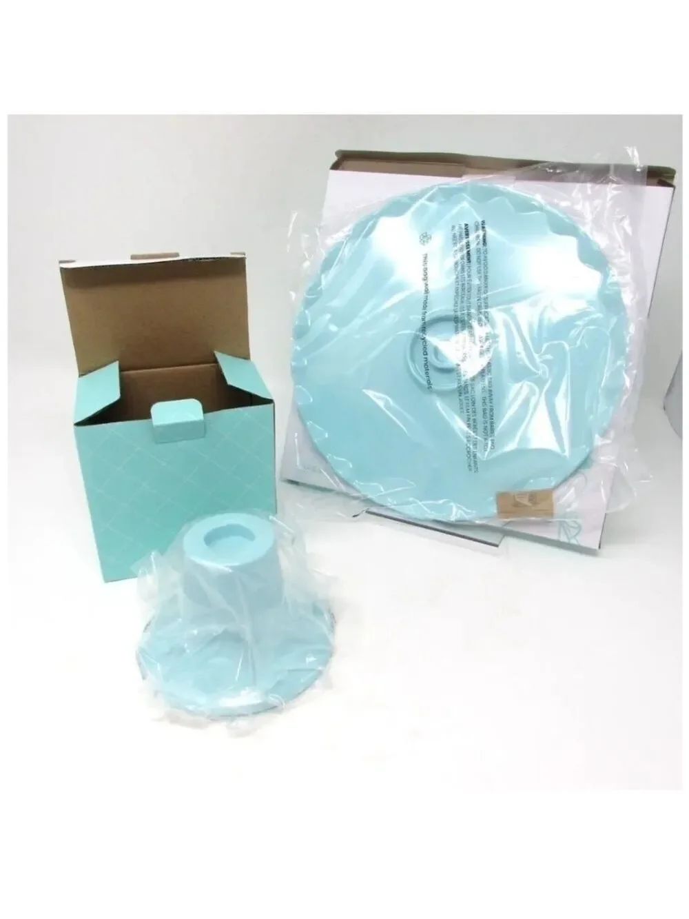 SusieCakes 2-Piece Melamine Cake Display Set